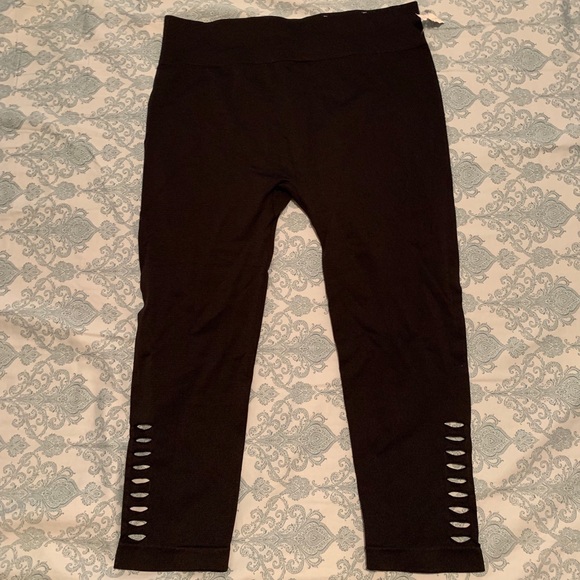 First Kick Pants - NWT Laser Cut Cropped Black Leggings
